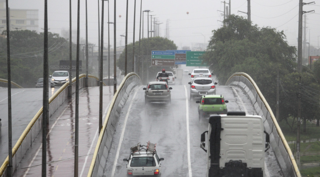 Semac emite novo alerta para chuvas intensas em Sergipe e risco de alagamentos até quinta-feira